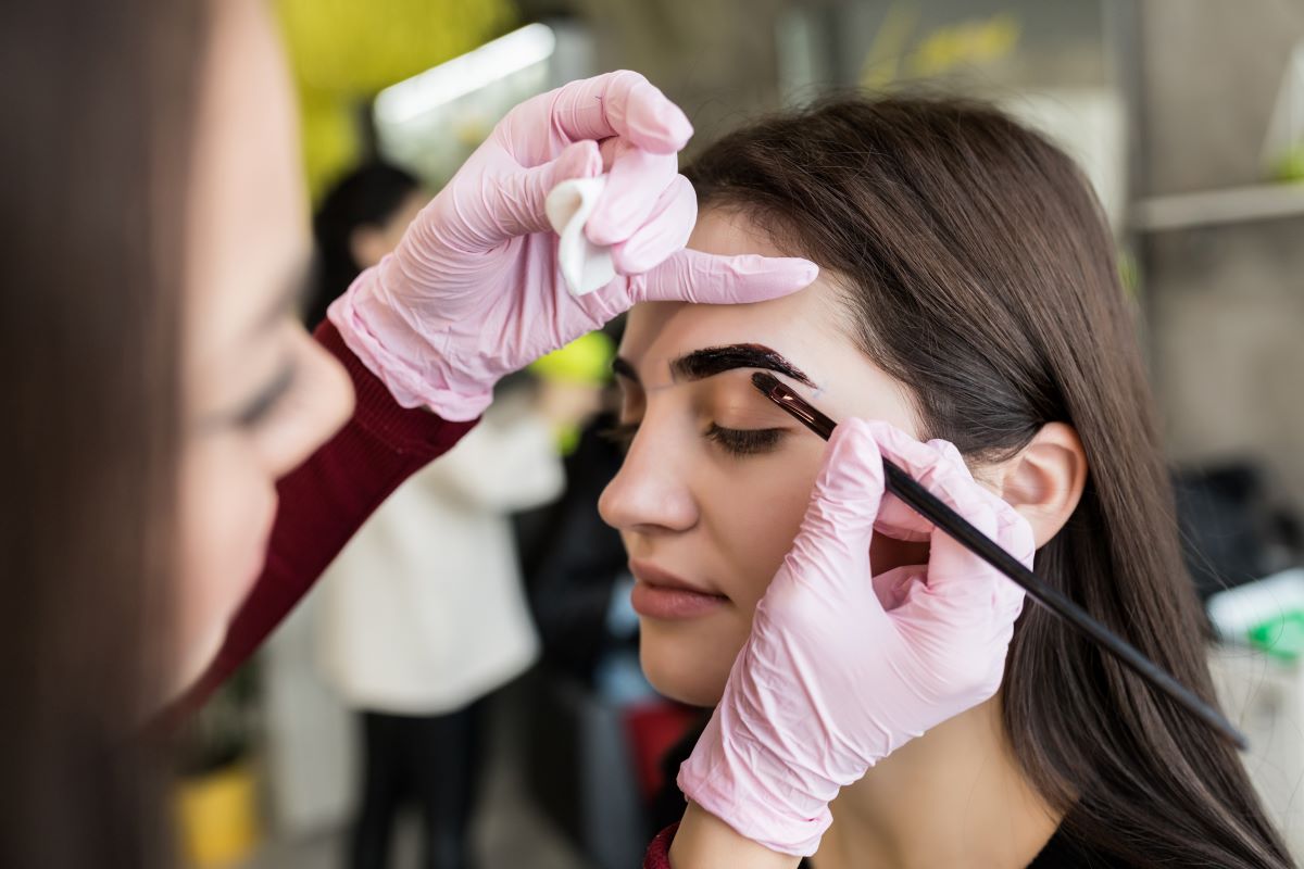Eyebrow Shaping & Tinting